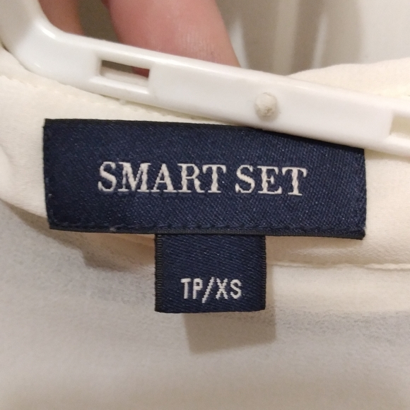 Cream silk smart set dress shirt - Picture 3 of 3